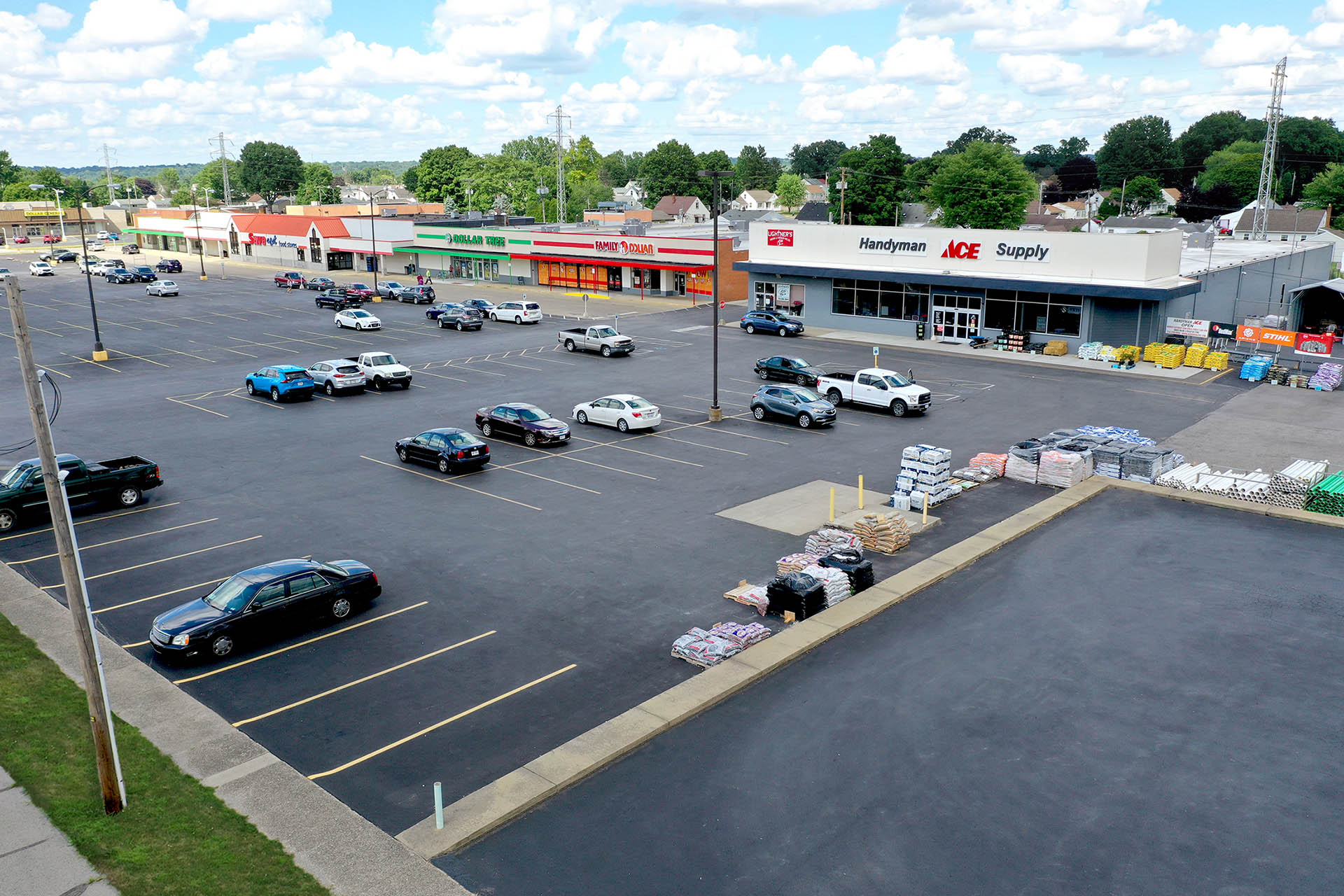 Struthers Plaza in Struthers, Ohio